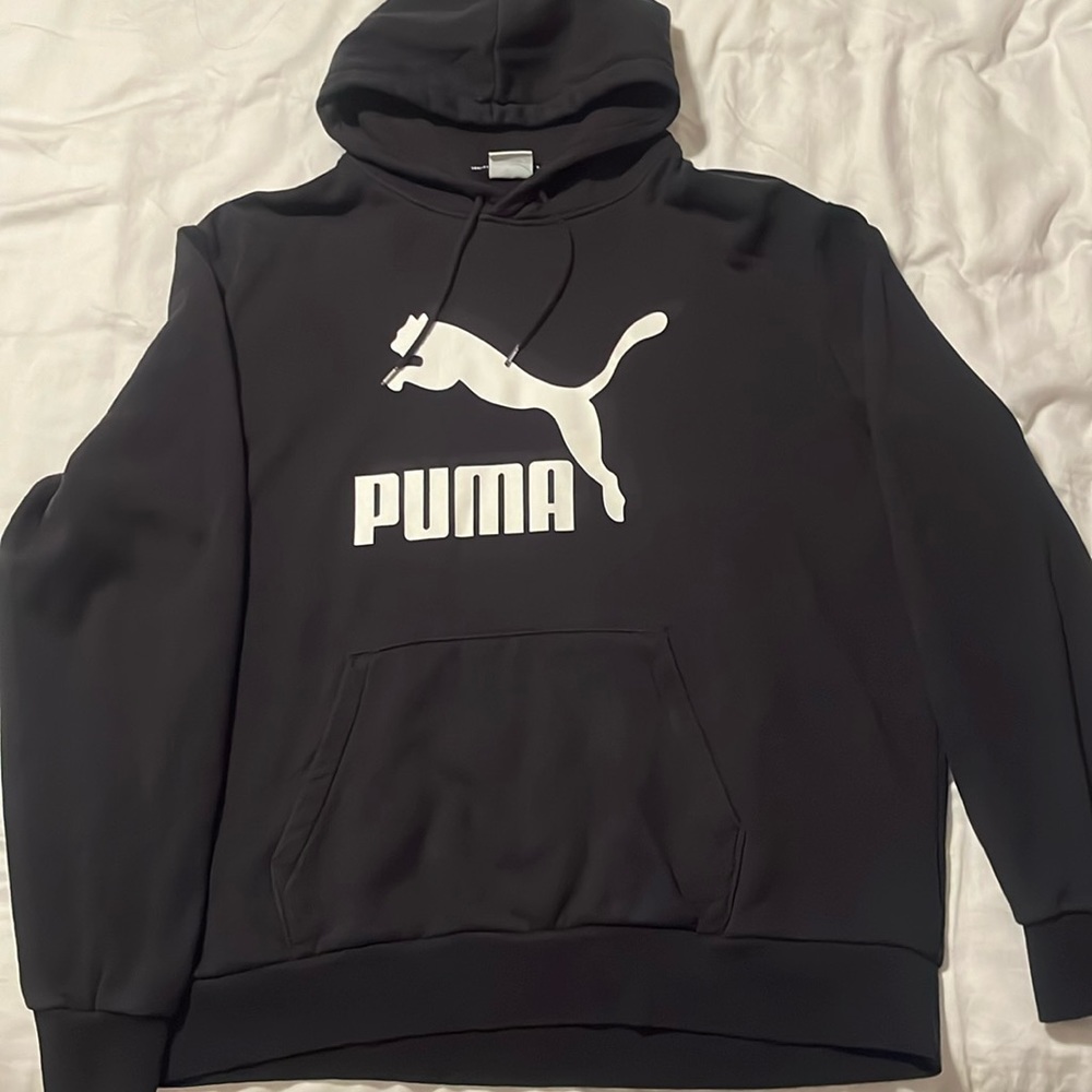 Puma hoddie  for men. Color black. Size 2XL